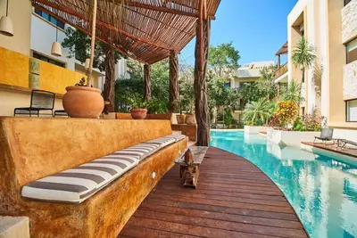 Image de Dorian Gray- Pool & Beach Club Access&300mbps Wifi