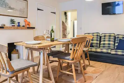 Image de 2 chambres à coucher à South Molton