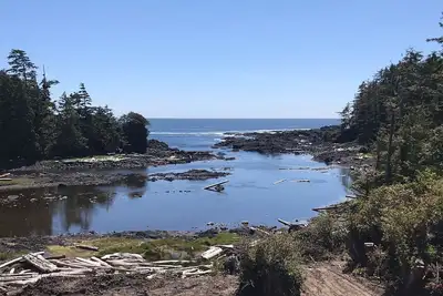 Image de West Coast Oceanfront Private Suite with Stunning View