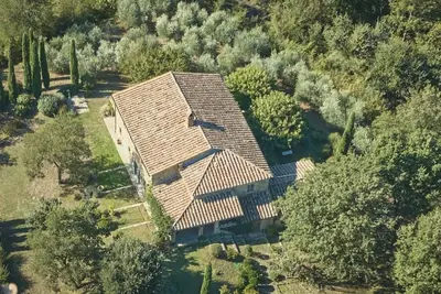 Image de extraordinary farm house in Tuscany