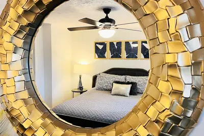 Image de Southern Charm-Convenient to Everything!