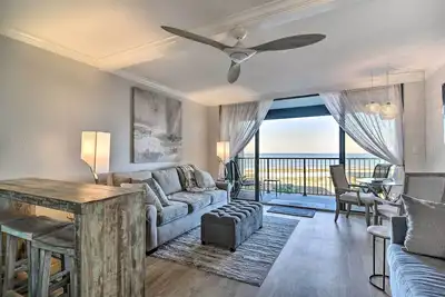 Image de Beachfront Clearwater Condo w/ Community Pool