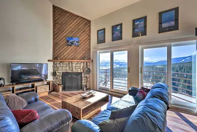 Image de Near Hiking: Mtn-View Condo in Silverthorne!