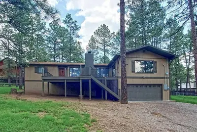 Image de Monarca Charming Family Cabin- Near Downtown and Ski Resort