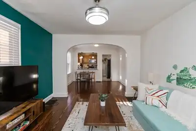 Image de Downtown 2 Br Retreat / Discounts for Longer stays