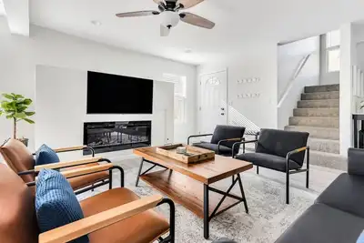 Image de 4 Bedroom l 9 Guests l Peaceful l Kids Room