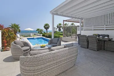 Image de Villa Aphrodisia - Seafront Villa in Ayia Thekla