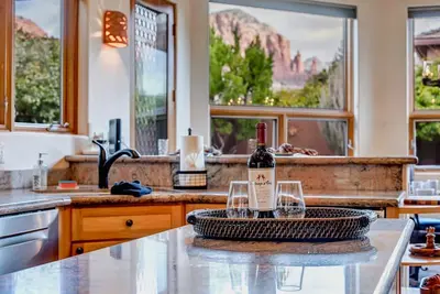 Image de Sedona Dream Weaver: Luxurious 3br home with breathtaking Red Rock views.
