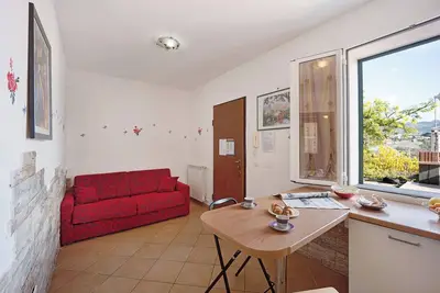 Image de Appartement 'Le Mimose Bilo 4 Bis' avec vue sur les montagnes, piscine, jardin et Wi-Fi – animaux admis
