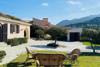 Villa 4 pièces, 7 couchages, proche plage, terrasse, jardin, parking, Wi-Fi