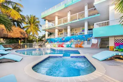 Image de Beach House, Waterfront, Sombrero Beach, Florida Keys Rental, Private Pool, Dock