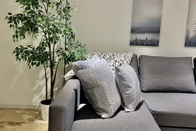 Image de Pet friendly cozy basement apartment in Queen West