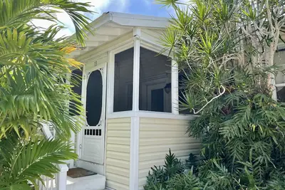 Image de Old Florida Style, Dockage, Swimming Pool (shared), just 20 miles from Key West