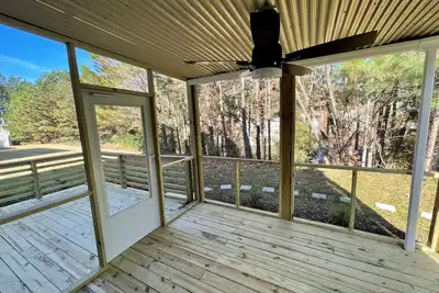 Image de Cozy single-family home newly remodeled-10 mins from airport