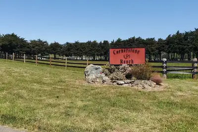 Image de Cornerstone Ranch experience minutes to the beach and Rogue River