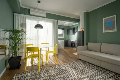 Sunny, cozy and modern condo Downtown