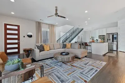 Image de Tch - Spacious 3bd/3ba home in Dallas w/ Workspace