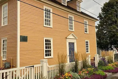 Image de Award Winning House in Portmouth's South End