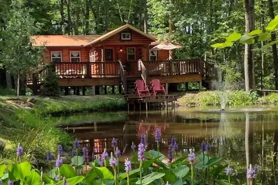 Image de Ma & Pa’s Cabin Getaway Amish Country Outdoor Bath