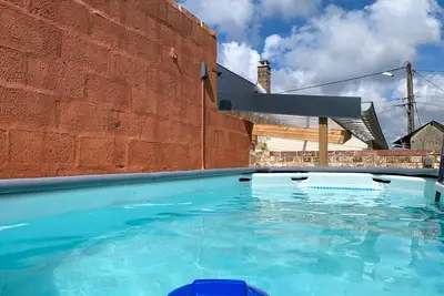 Image de L'Arrestoise : piscine, terrasses, terrain 1000m2