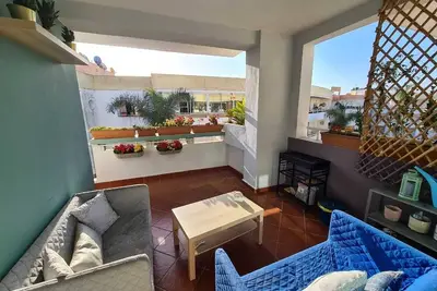 Image de Magnifique appartement avec terrasse vue piscine