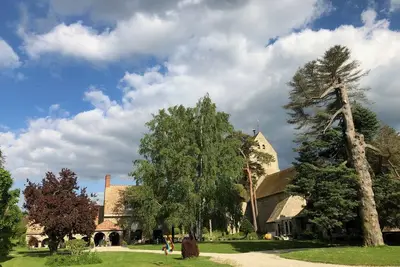 Image de Le Prieuré de Bazainville, la magie d’un lieu d’exception à 35 minutes de Paris.