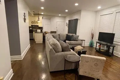 Image de Woodlawn Oasis. . . 10 Minutes to Dining & Downtown