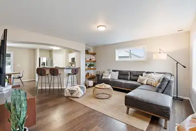 Image de 🌞 Meridian Bnb - 4br/2. 5ba Huge Backyard: Near Eagle, Star, Boise, The Village