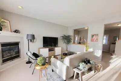 Image de Beautiful 3-Bed Home Close to Mountains and Cop