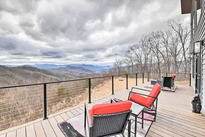 Image de Scenic Hillside Cabin in Sylva w/ Hot Tub & Views!