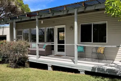 Image de Barefoot Bungalow - beach cottage