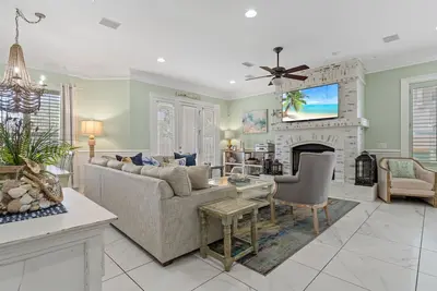 Pet Friendly ~ Back Patio ~ Community Pool