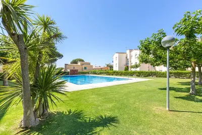Image de 1cb K2 -Appartement avec 2 chambres dans un quartier très calme avec jardin et piscine communautaires près de la plage de Calella de Palafrugell