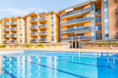 Image de 2stacris06 - Appartement confortable pour 6 personnes avec terrasse situé à Lloret de Mar (Fenals), près de la plage et du centre.