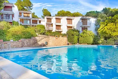 1clip B2 -Appartement rénové situé à Llafranc, à environ 500 m de la plage