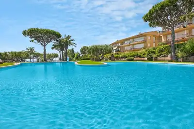 Image de 1i 51 - Appartement rénové avec piscine commune situé à quelques minutes à pied de la plage de Calella de Palafrugell