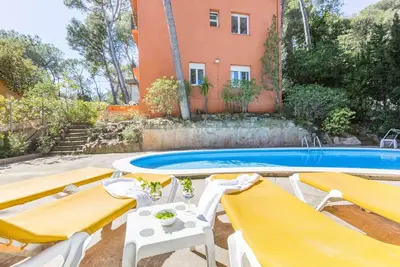 Image de 1car Pl - Appartement simple avec piscine commune près de la plage de Llafranc