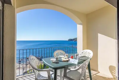 Image de 1can02 - Appartement pour 6 personnes avec terrasse situé directement face de la plage de  Calella de Palafrugell