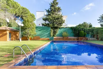 Image de 1vick 01 - Belle maison dans un quartier calme avec piscine près de la plage de Calella de Palafrugell