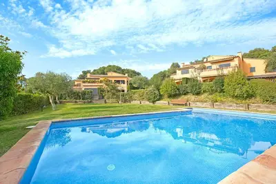 Image de 1past 02 - Magnifique maison avec piscine communautaire situé dans Llafranc, à 450m de la plage