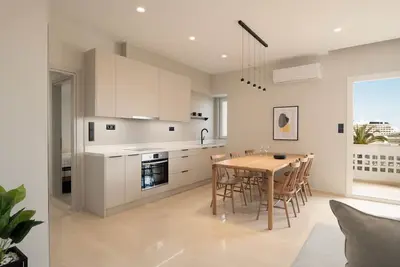 Image de Spacious deluxe condo on the beach with stunning sea view!