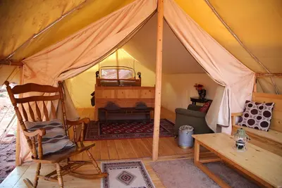 Image de Luxury Glamping Tent in Moab | Sleeps 2