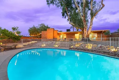 Image de Tucson Oasis – Mid-Century Pool Home w/ Huge Deck