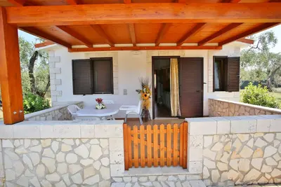 Image de Detached Villa 2 bathrooms for 5/6 person, 65 square meters, and private garden with barbecue and sunbeds