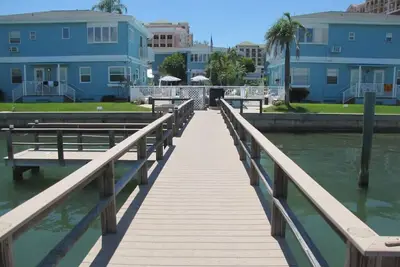 Image de The Coral Resort - Charming 1940 Waterfront 2-Bedroom 2-Bath Condo.