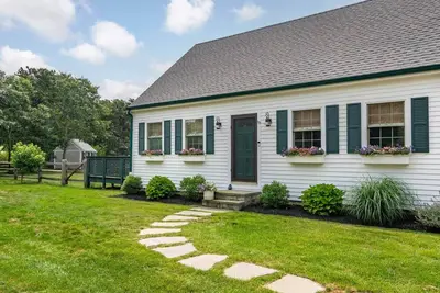 Image de Classic Cape In Edgartown Estates