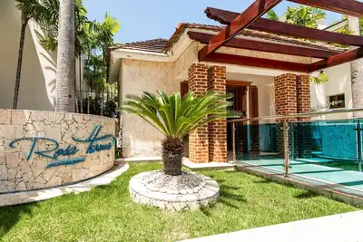 Image de Recently refurbished, five star facility