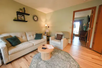 Image de Nouveau sur le marché locatif, mignon, propre mise à jour 1 bdrm wifi à pied de pistes