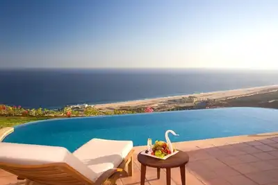 Image de Luxurious Ocean View Villa at Montecristo Estates