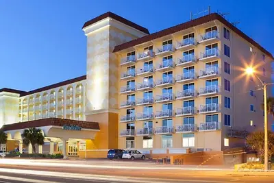 Image de Casa Del Mar Beach Resort -- only steps to the beach!